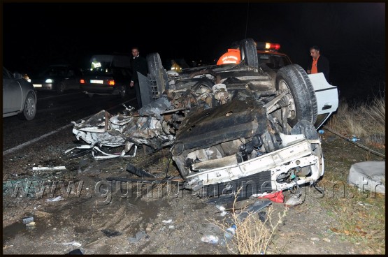 Gümüşhane'de feci kaza: 2 ölü, 2 yaralı 3