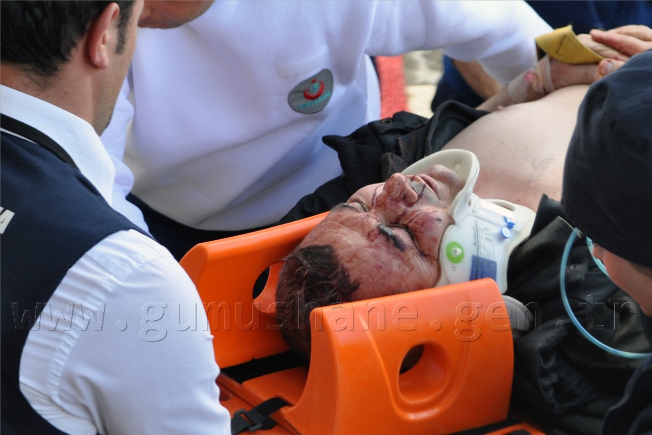 Özel Harekat Polisleri Kaza Yaptı: 7 Yaralı 3