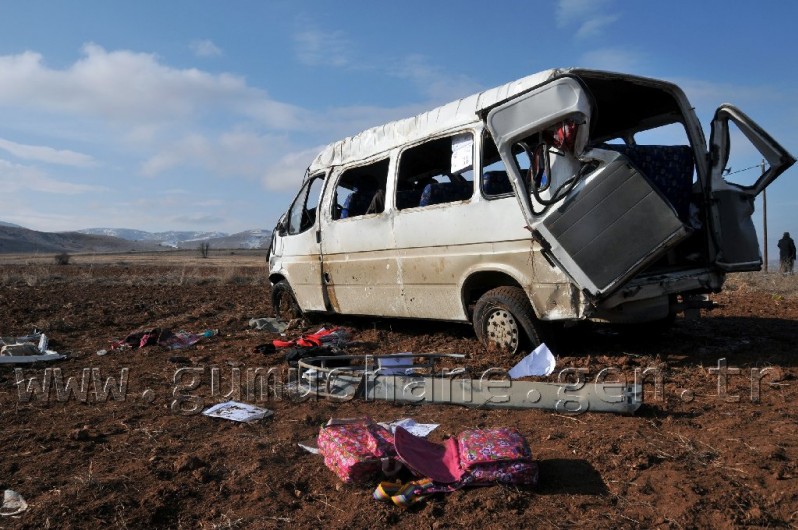 Öğrenci Servisi Kaza Yaptı: 2 Ölü, 15 Yaralı 4