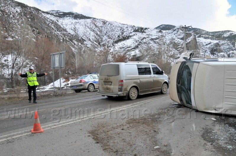 Gümüşhane’de Kar Yağışı Kazaları Da Beraberinde Getirdi 4