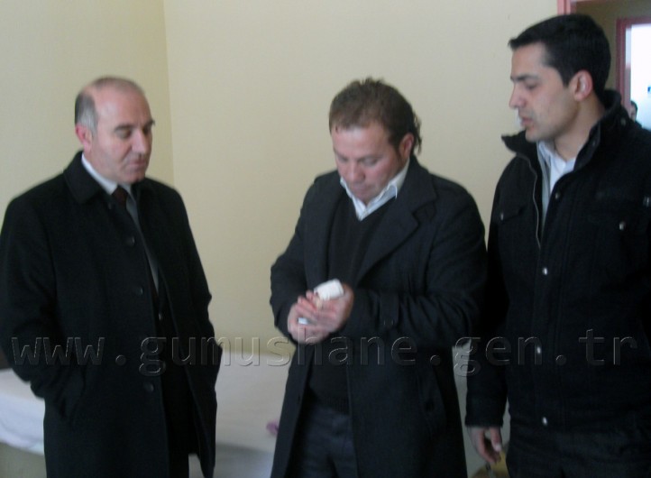 Köse'de Yolcu Midibüsü Yan Yattı: 5 Yaralı 5