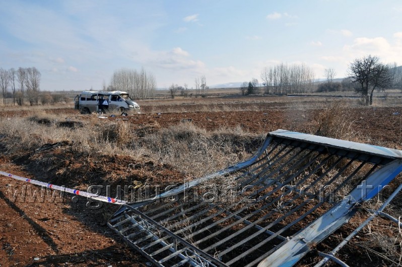 Öğrenci Servisi Kaza Yaptı: 2 Ölü, 15 Yaralı 6