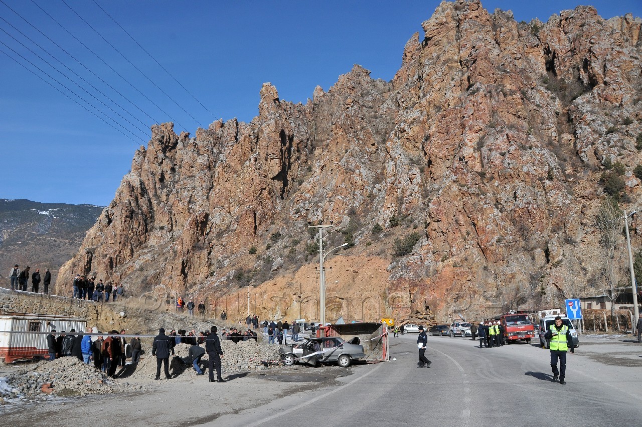 Gümüşhane'de Feci Kaza: 3 Ölü, 2 Yaralı 7