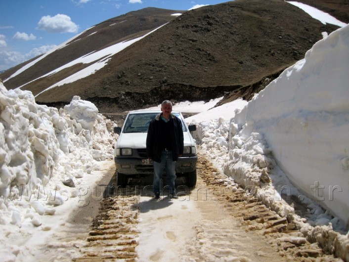 Kazıkbeli Yaylasının Yolu Açıldı  1