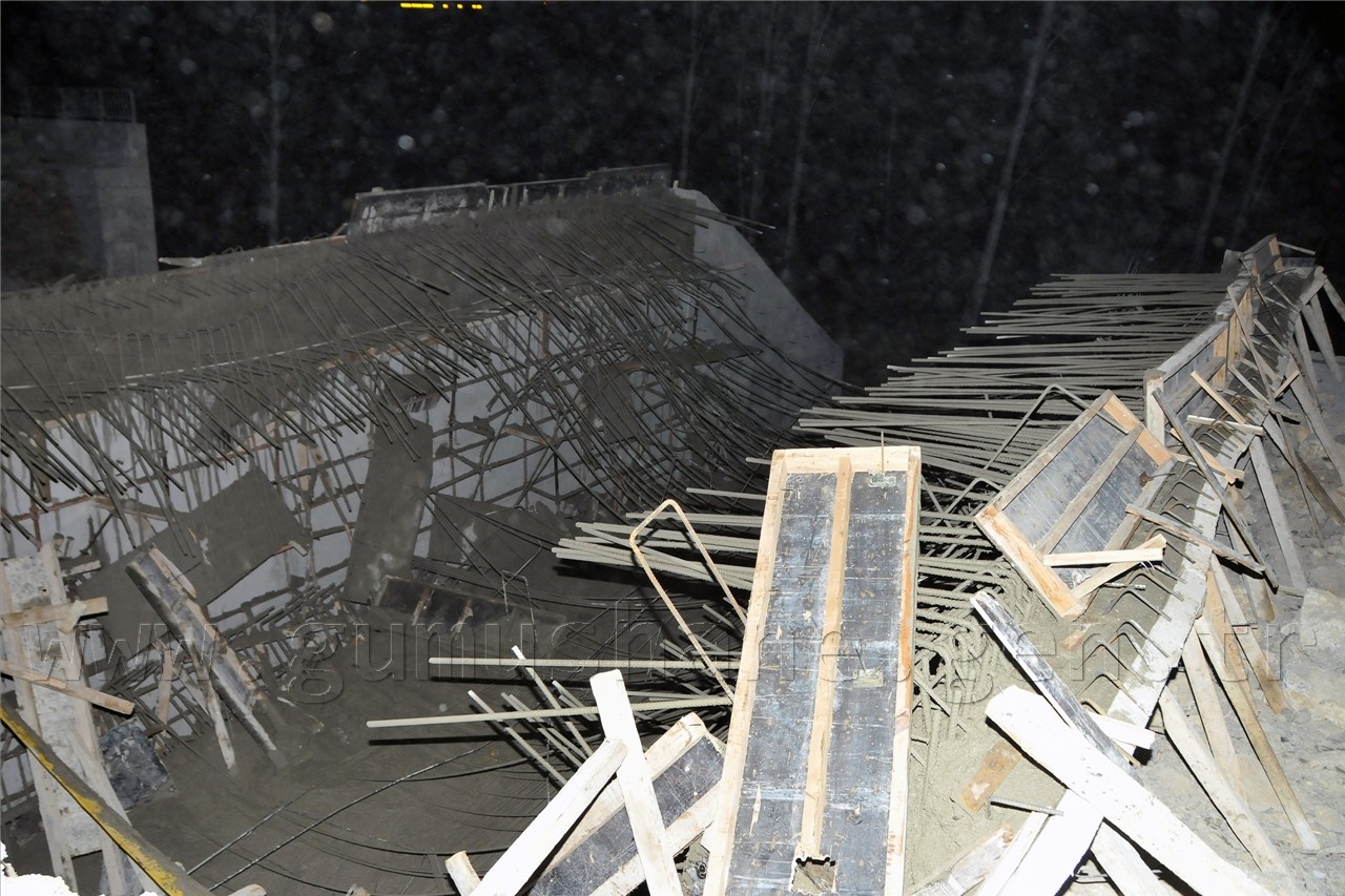 Gümüşhane-Trabzon Karayolunda Köprü Çöktü: 2 Yaralı 2