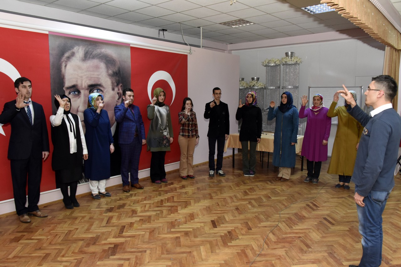 Gümüşhane’de İşaret Dili Kursu Sertifika Töreni Yapıldı 27