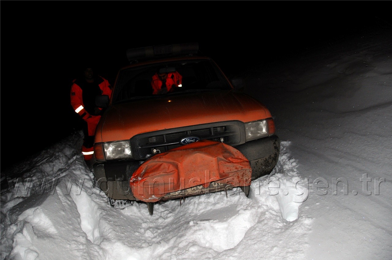 Karda Mahsur Kalan İşçiler Saatler Süren Çalışmayla Kurtuldu 2