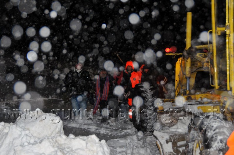 Dağda Mahsur Kalan Köylüler 3 Saatlik Operasyon İle Kurtarıldı 4