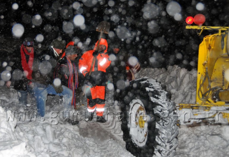 Dağda Mahsur Kalan Köylüler 3 Saatlik Operasyon İle Kurtarıldı 5