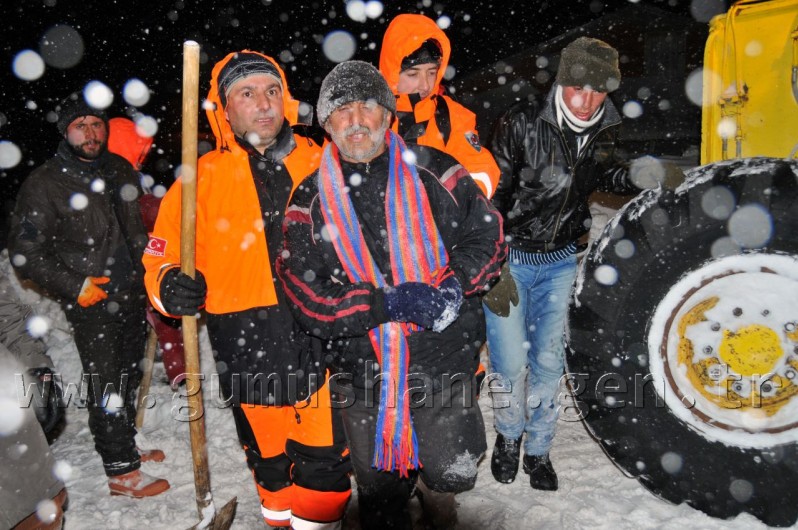 Dağda Mahsur Kalan Köylüler 3 Saatlik Operasyon İle Kurtarıldı 6