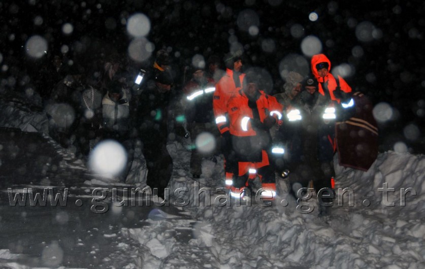 Dağda Mahsur Kalan Köylüler 3 Saatlik Operasyon İle Kurtarıldı 8