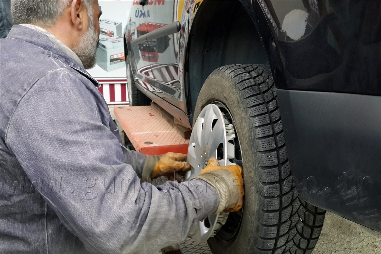 Gümüşhane'de Kış Lastiği Mesaisi 2