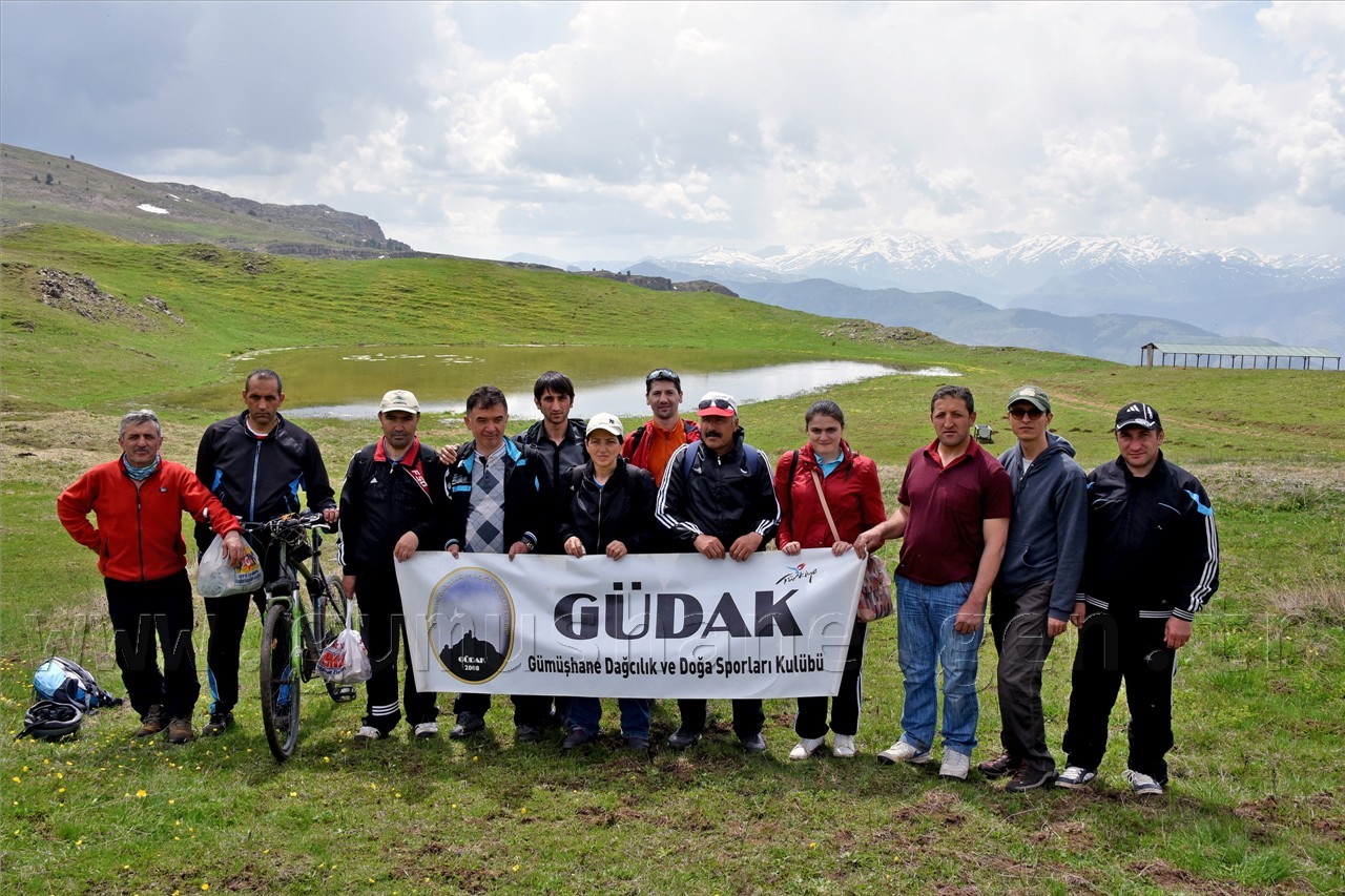 Gümüşhaneli Dağcılar Göller Bölgesine Yürüdü 10