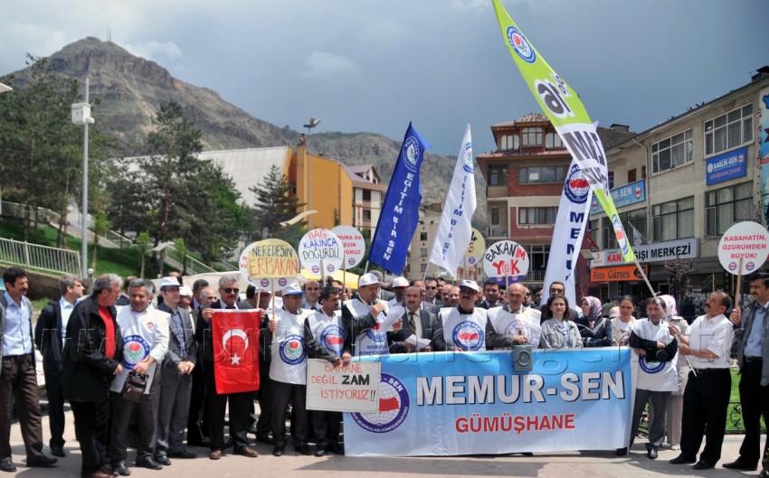 Memurlar Gümüşhane'de de Eylemde 5