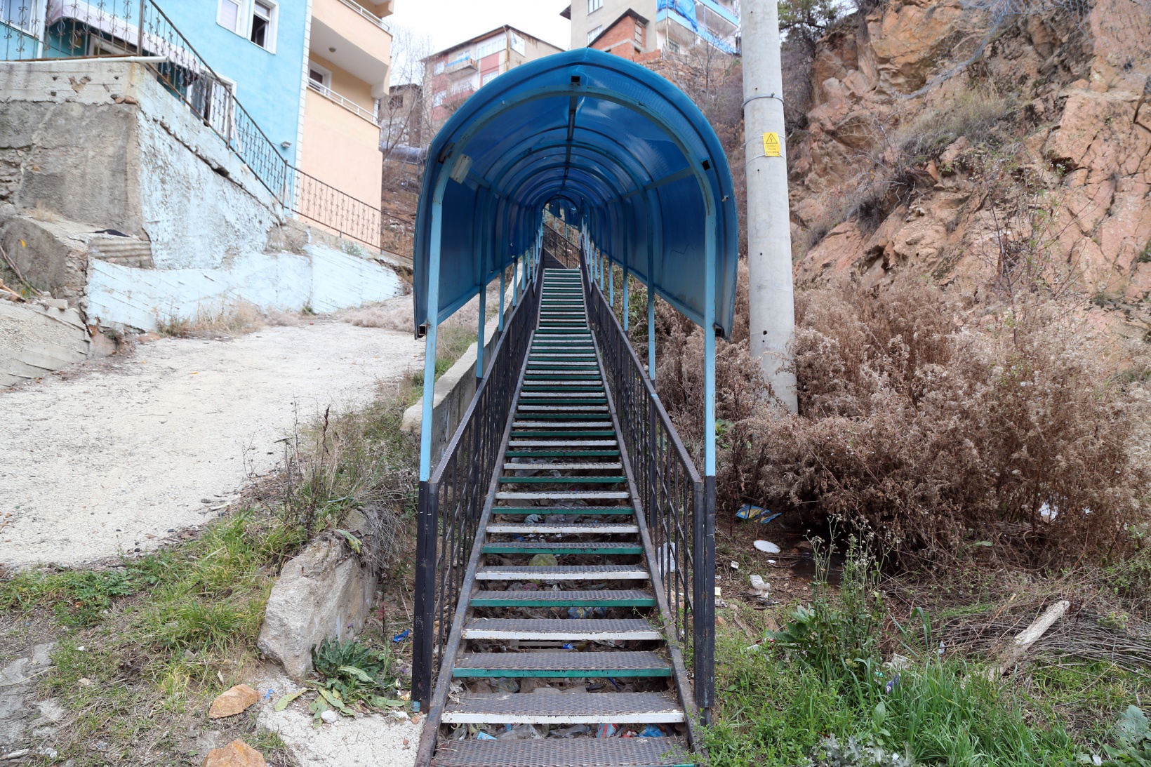 Gümüşhane’de yüzlerce basamaklık merdivenler şaşırtıyor 5