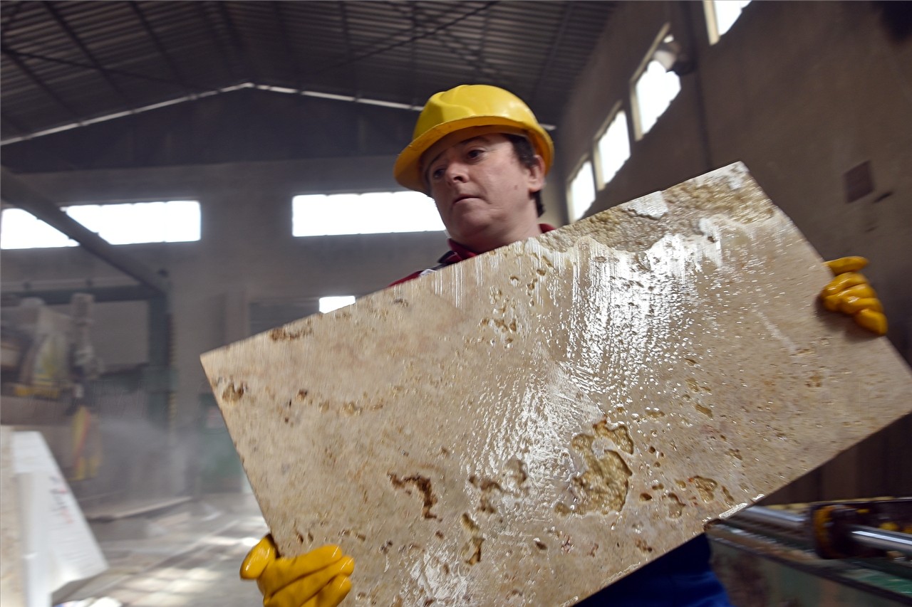 Gümüşhane'de mermerin efendisi bir kadın 12