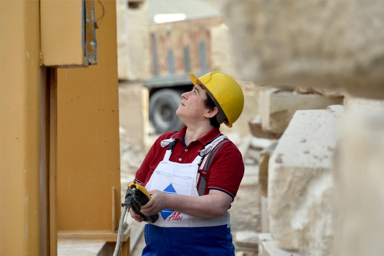 Gümüşhane'de mermerin efendisi bir kadın 3