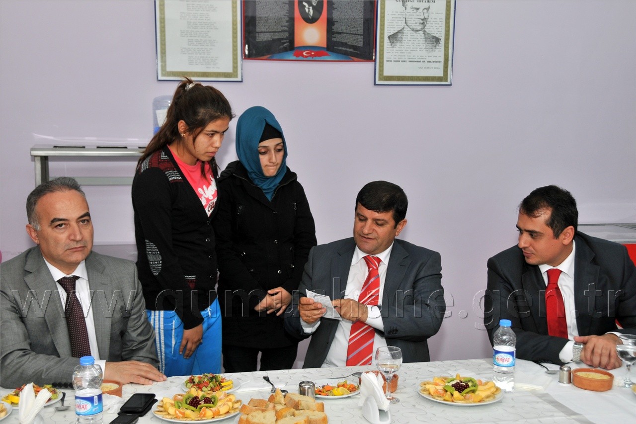 Vali Mayda Üniversite Öğrencileri İle Buluştu 4