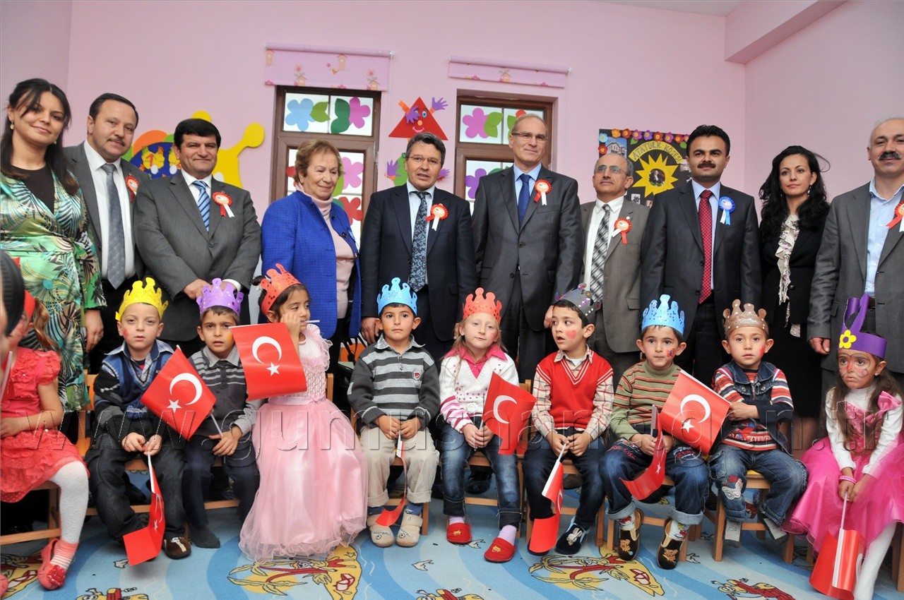 Kelkit'te Ülker ve Kemalettin Başar Anaokulu Hizmete Açıldı 8