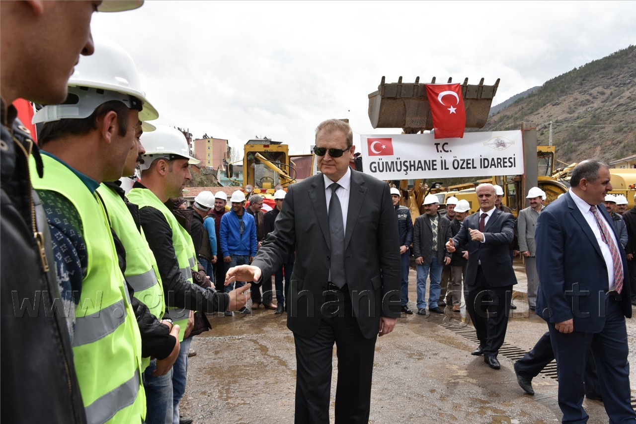 Gümüşhane İl Özel İdaresinde İş Sezonu Dualarla Açıldı 5