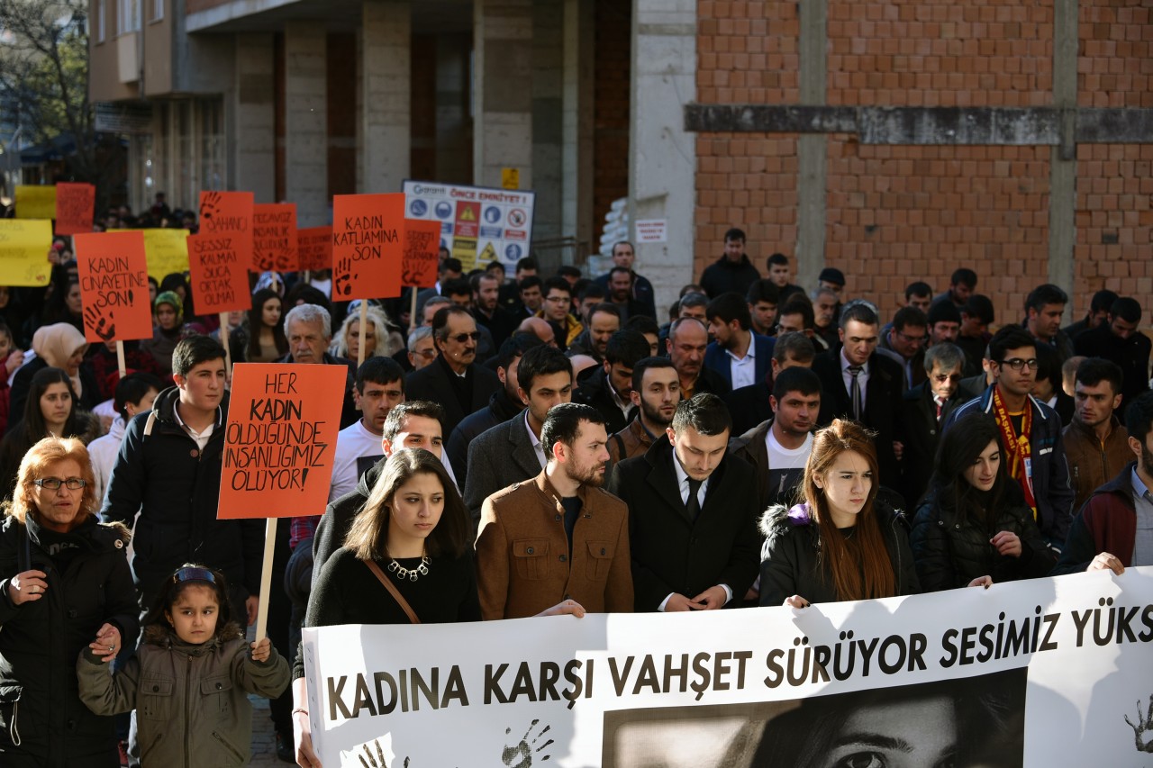Gümüşhane’de Üniversite Öğrencileri Özgecan Ve Fırat İçin Yürüdü 4
