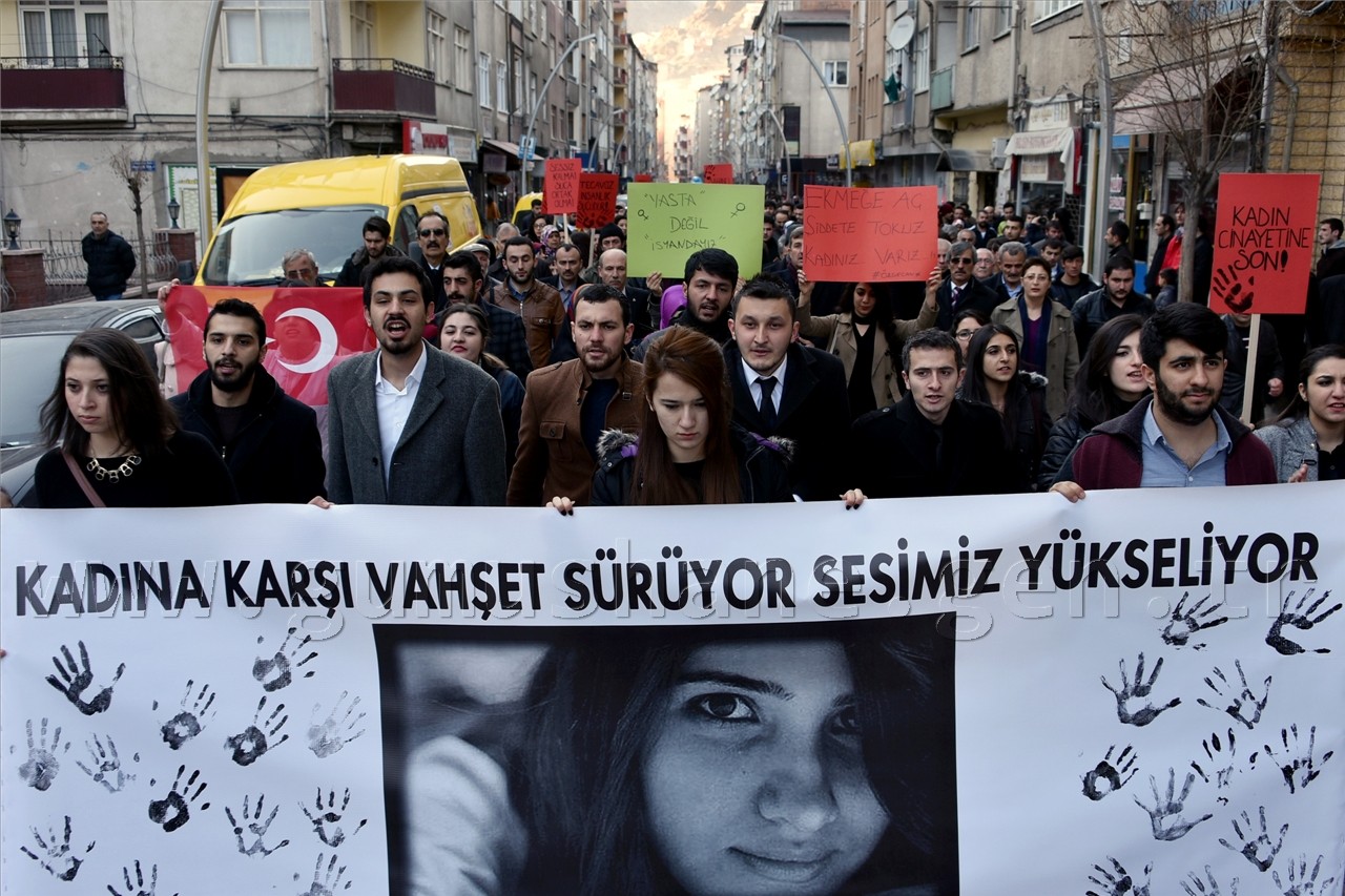 Gümüşhane’de Üniversite Öğrencileri Özgecan Ve Fırat İçin Yürüdü 8