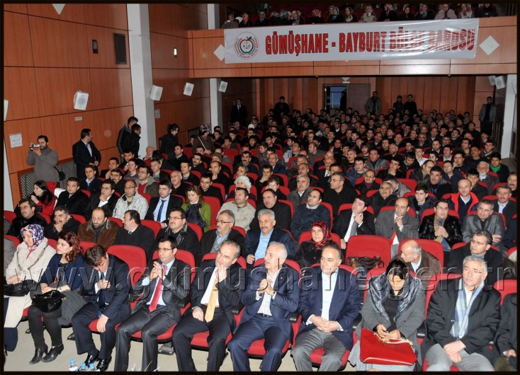 “Yol Ayrımındaki Türkiye ve Sivil Anayasa” Konulu Panel 1