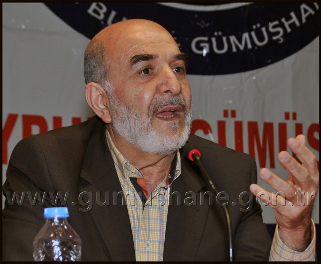 “Yol Ayrımındaki Türkiye ve Sivil Anayasa” Konulu Panel 4