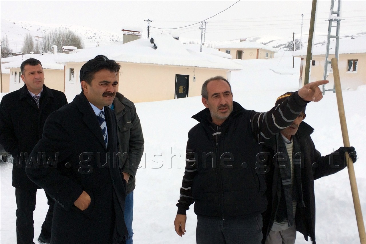 Pöske Dağında tır sürücüleri karayollarına isyan etti 2