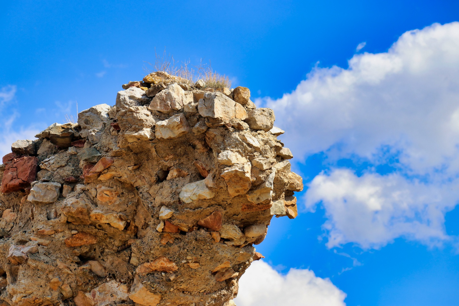 Yıllarca su kemeri sanıldı ama bazilika-kilise olduğu ortaya çıktı 14