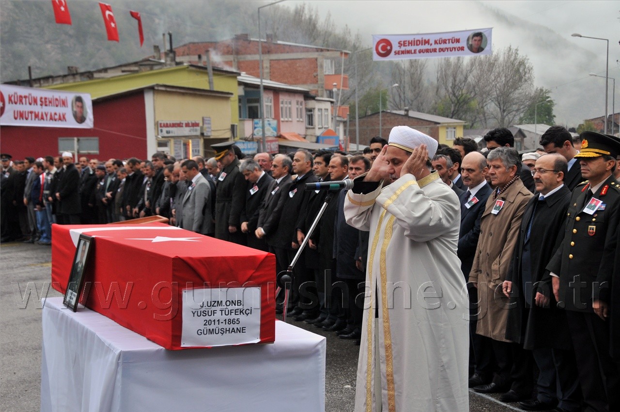 Şehidimizi Binler Uğurladı... 19