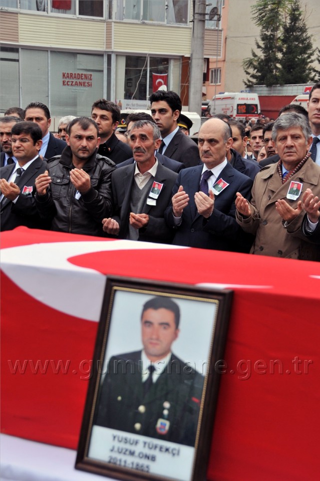 Şehidimizi Binler Uğurladı... 22