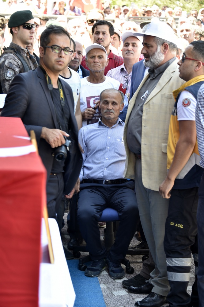 Şehit öğretmenimiz son yolculuğuna uğurlandı 25