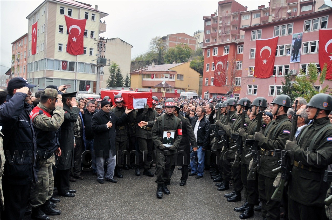 Şehidimizi Binler Uğurladı... 29