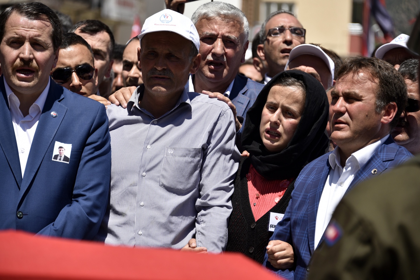 Şehit öğretmenimiz son yolculuğuna uğurlandı 31