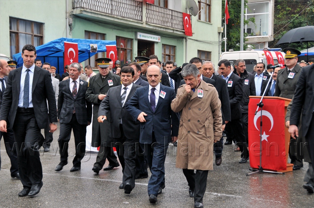 Şehidimizi Binler Uğurladı... 6