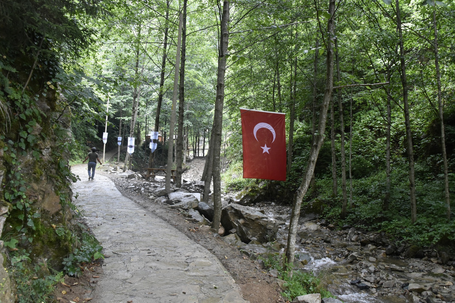 Çağlayandibi Şelalesi ilgi çekiyor 23