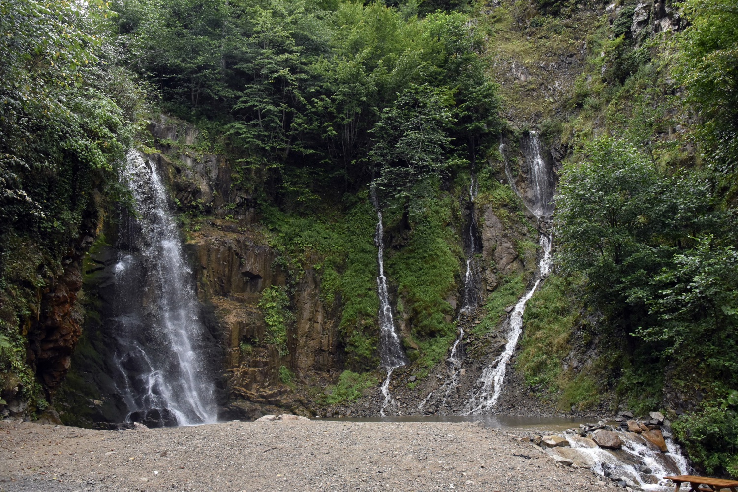 Çağlayandibi Şelalesi ilgi çekiyor 5