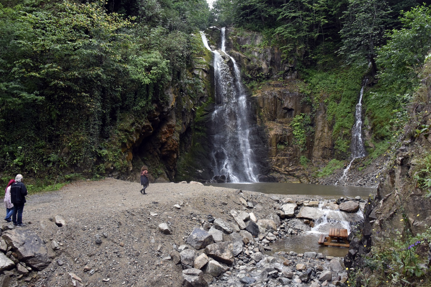 Çağlayandibi Şelalesi ilgi çekiyor 3