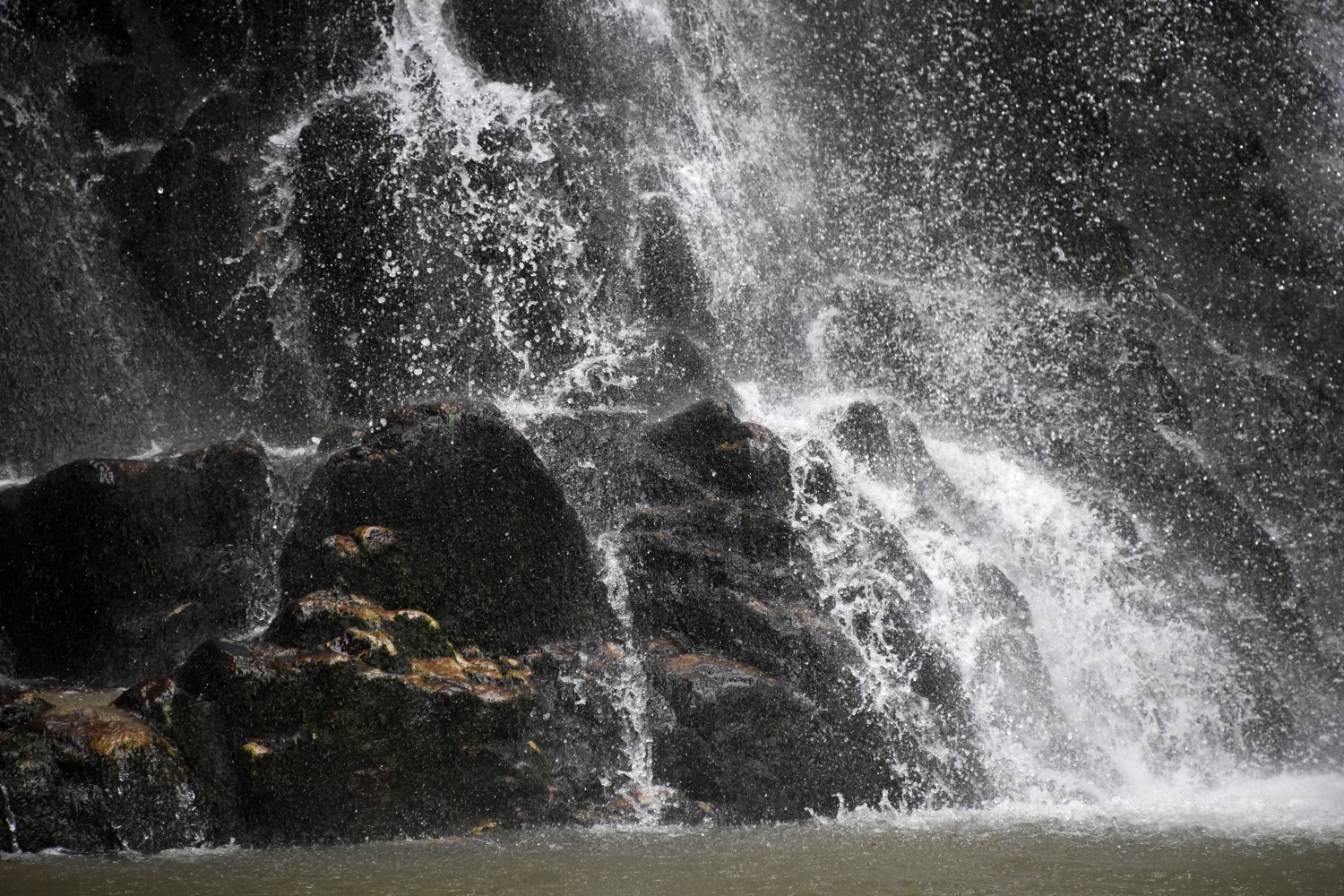 Çağlayandibi Şelalesi ilgi çekiyor 6