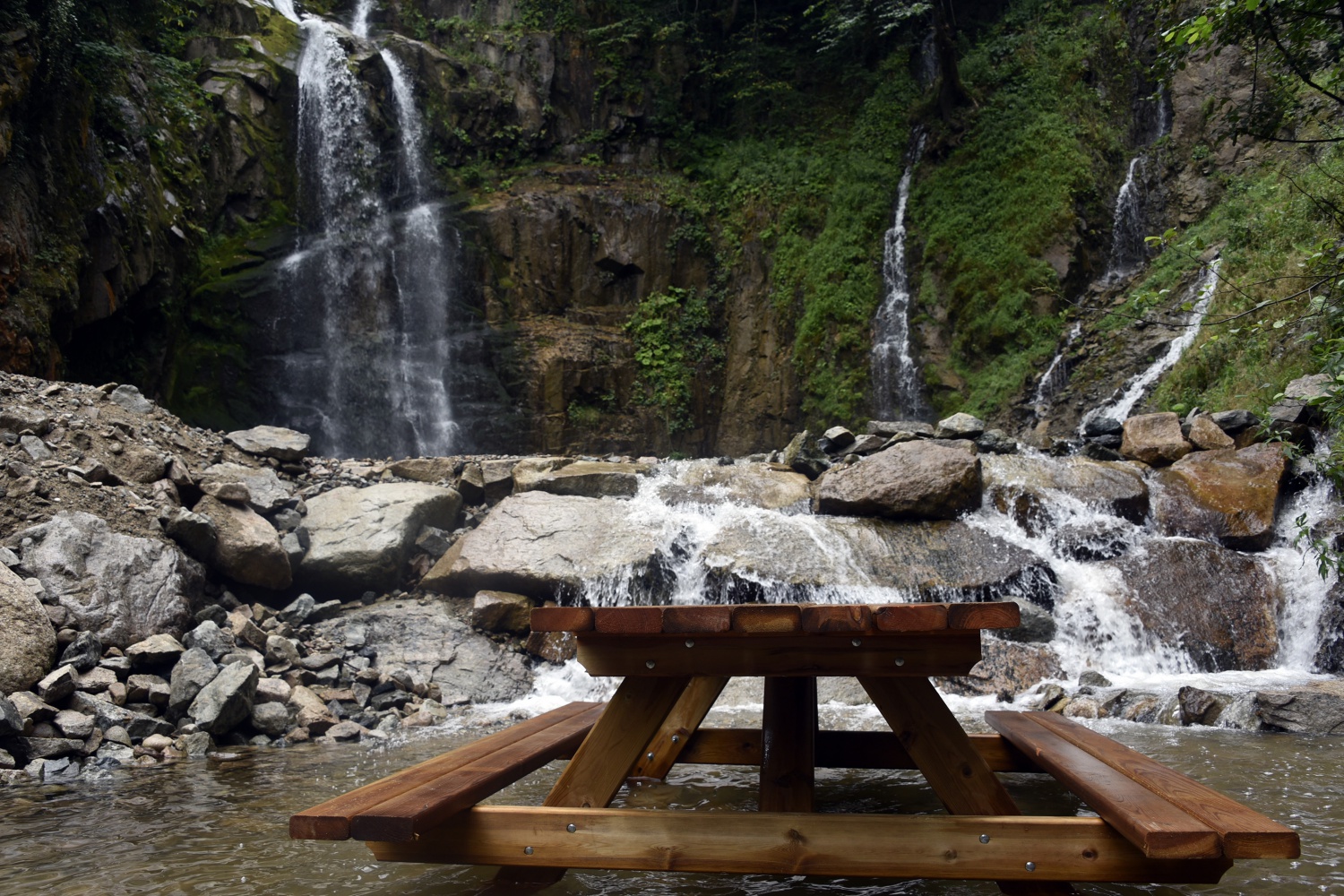 Çağlayandibi Şelalesi ilgi çekiyor 7