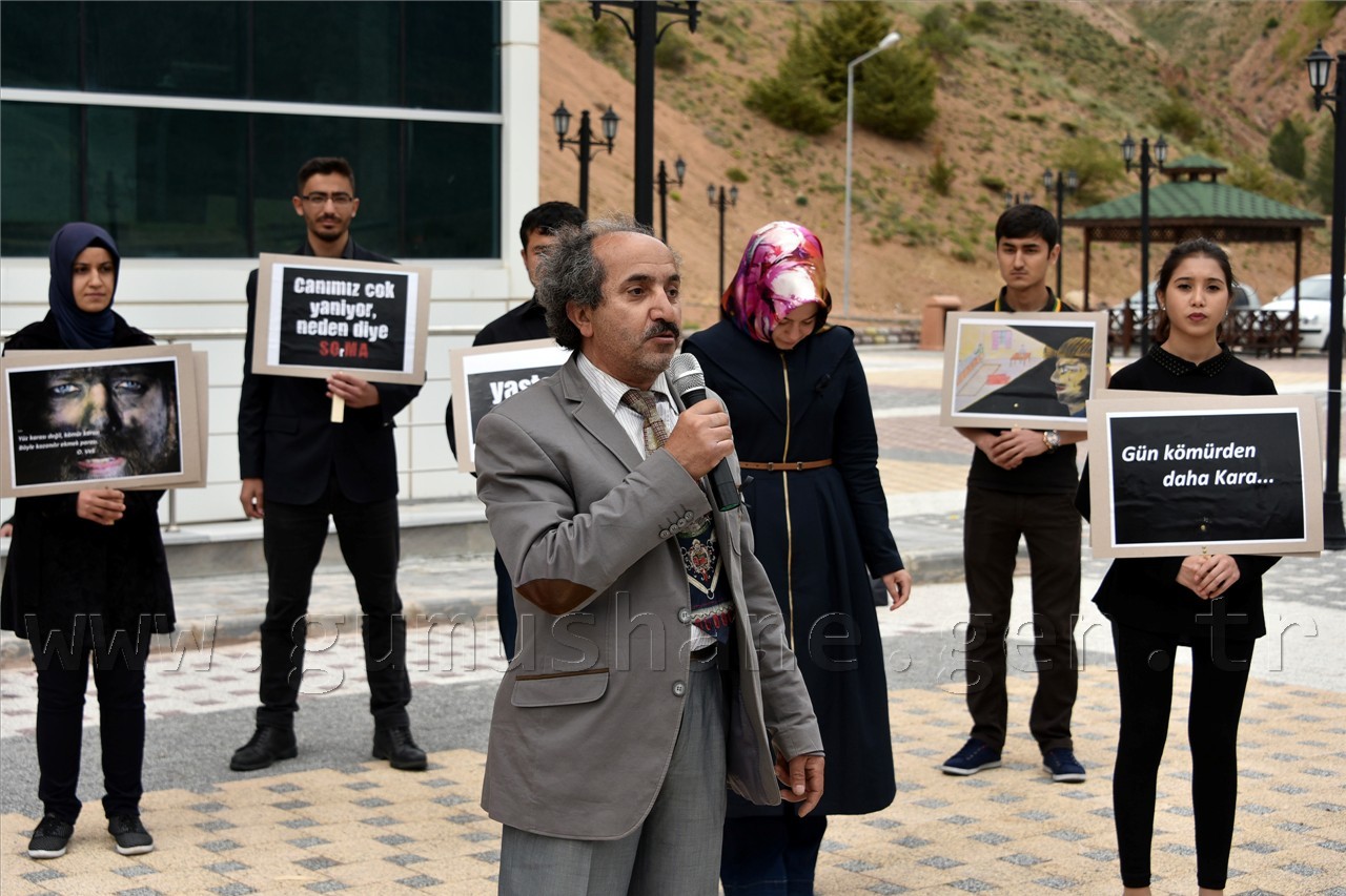 Gümüşhane’de Üniversite Öğrencileri Soma Maden Şehitlerini Andı 3