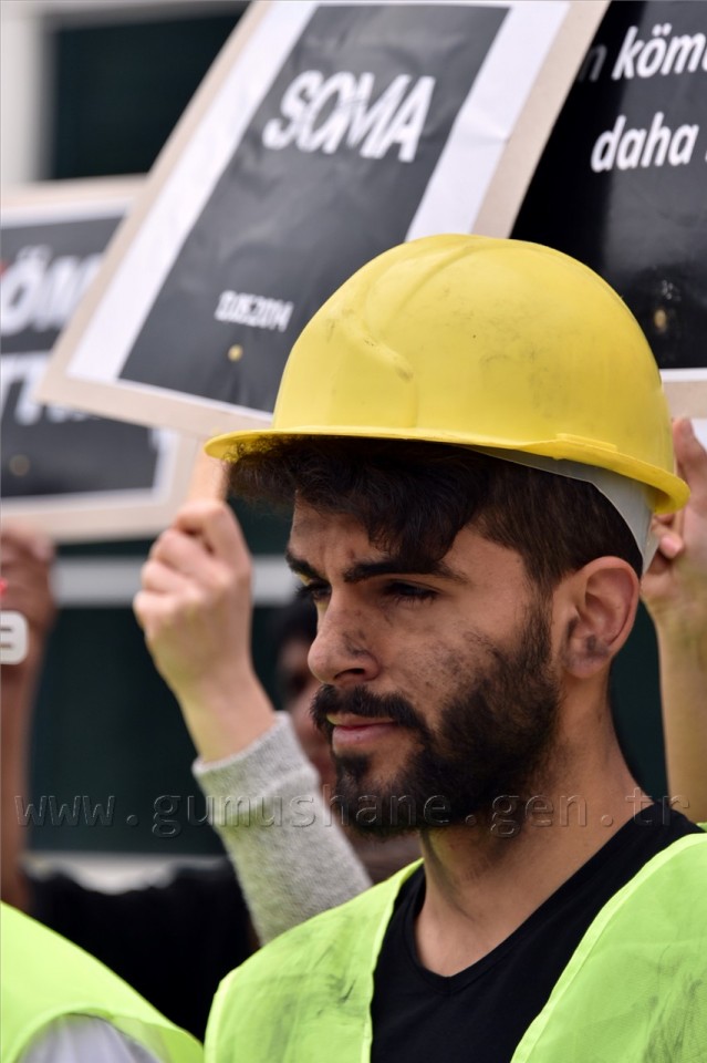 Gümüşhane’de Üniversite Öğrencileri Soma Maden Şehitlerini Andı 9