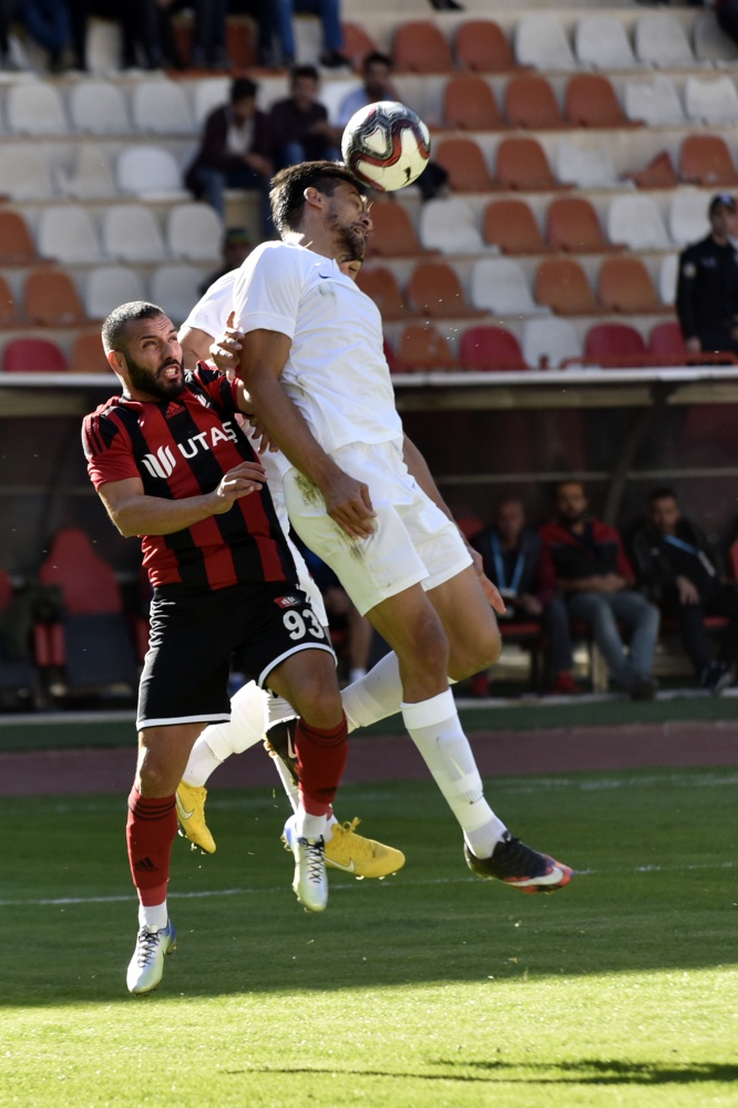 Gümüş galibiyete hasret: 1-1 57