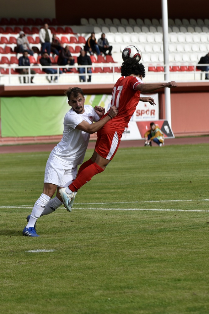 Gümüş evinde 1 puana razı oldu: 1-1 8
