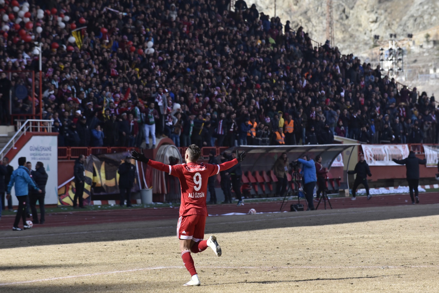 Gümüş Ankara'yı aştı: 2-1 14