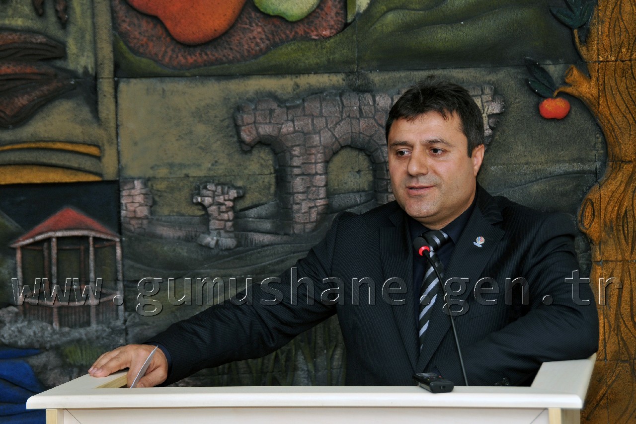 'Gençliğe Hizmet Ediyoruz' 1