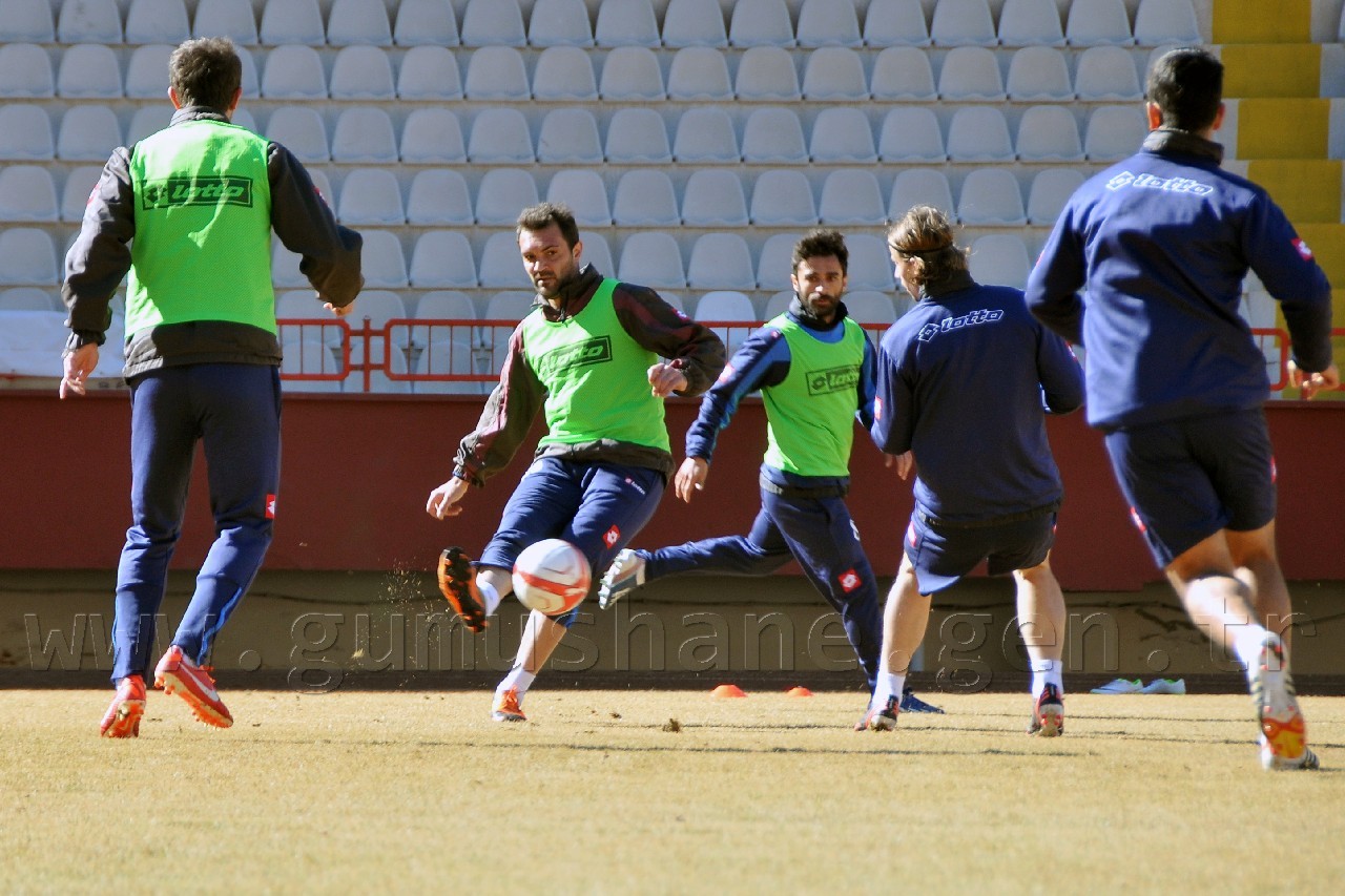 Gümüşhanespor Yeni Teknik Direktörü İle İlk Antrenmanına Çıktı 1