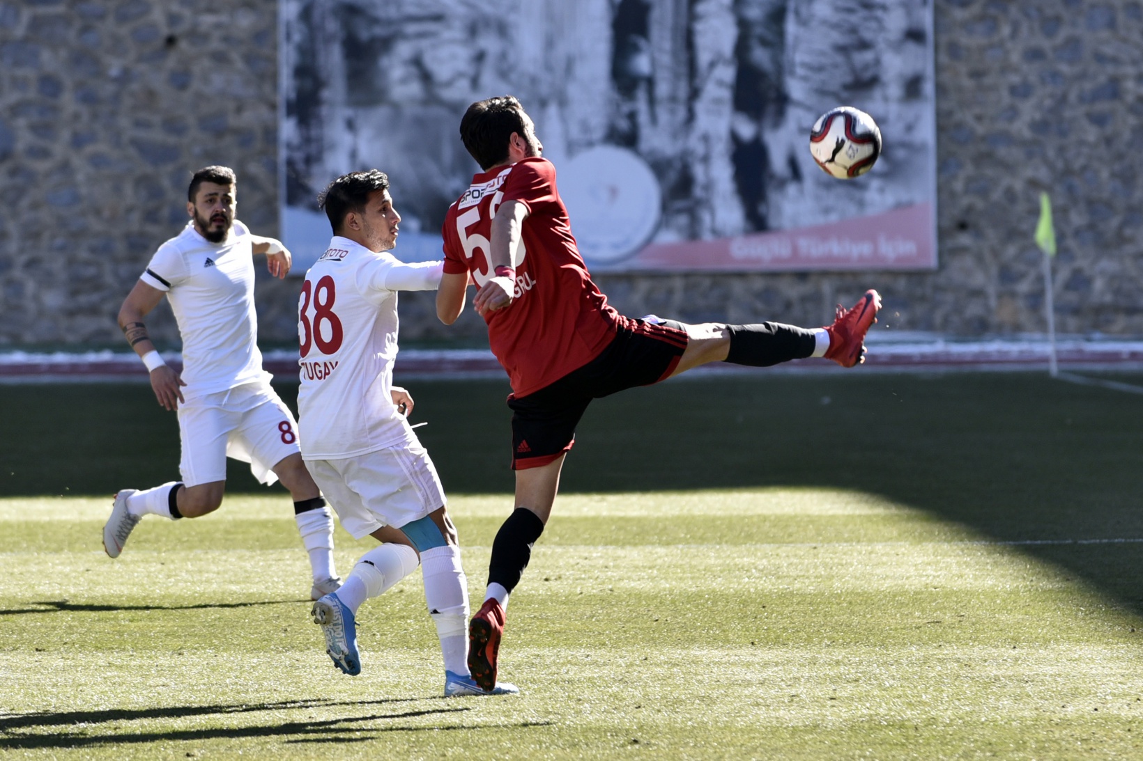 Gümüş perişan: 1-4 18