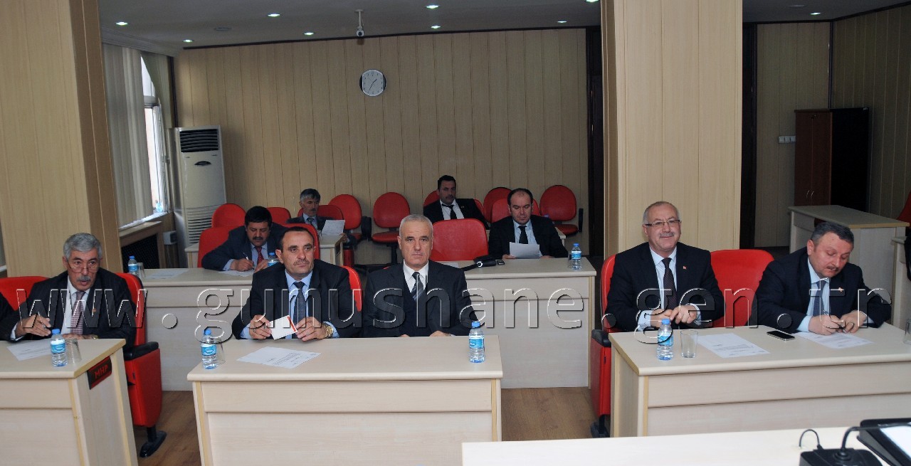 'Gençliğe Hizmet Ediyoruz' 2